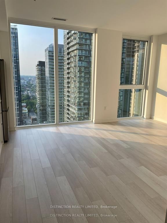 357 King St W, unit 3203 for rent