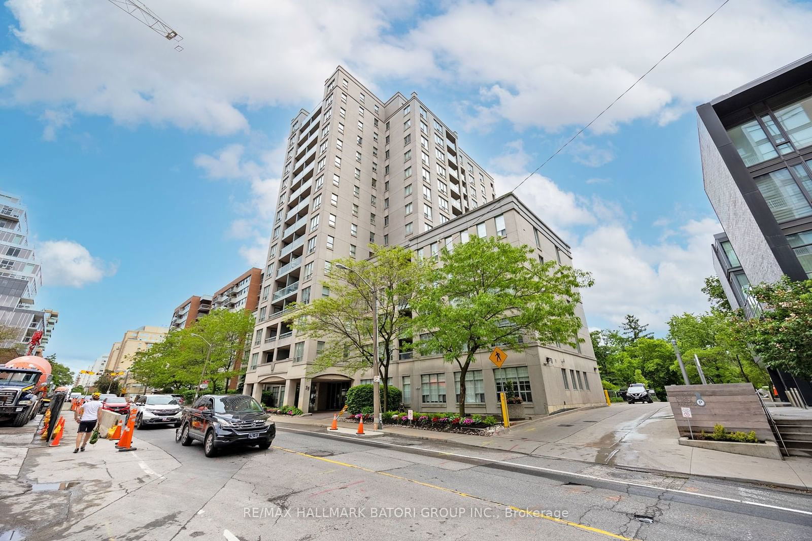 35 Merton St, unit 101 for sale