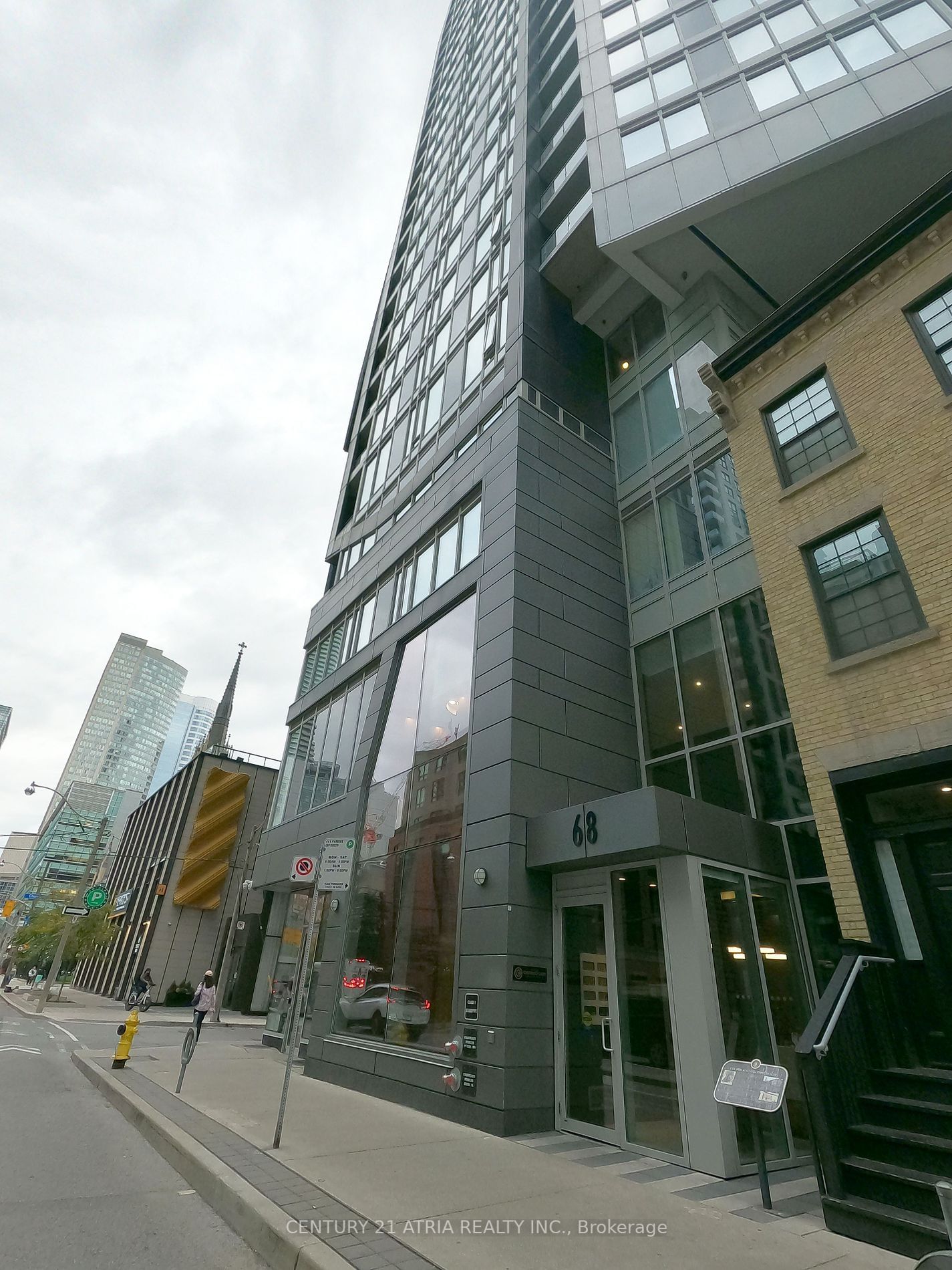 68 Shuter St, unit 1806 for rent