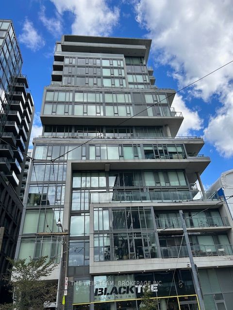 95 Bathurst St, unit 815 for rent