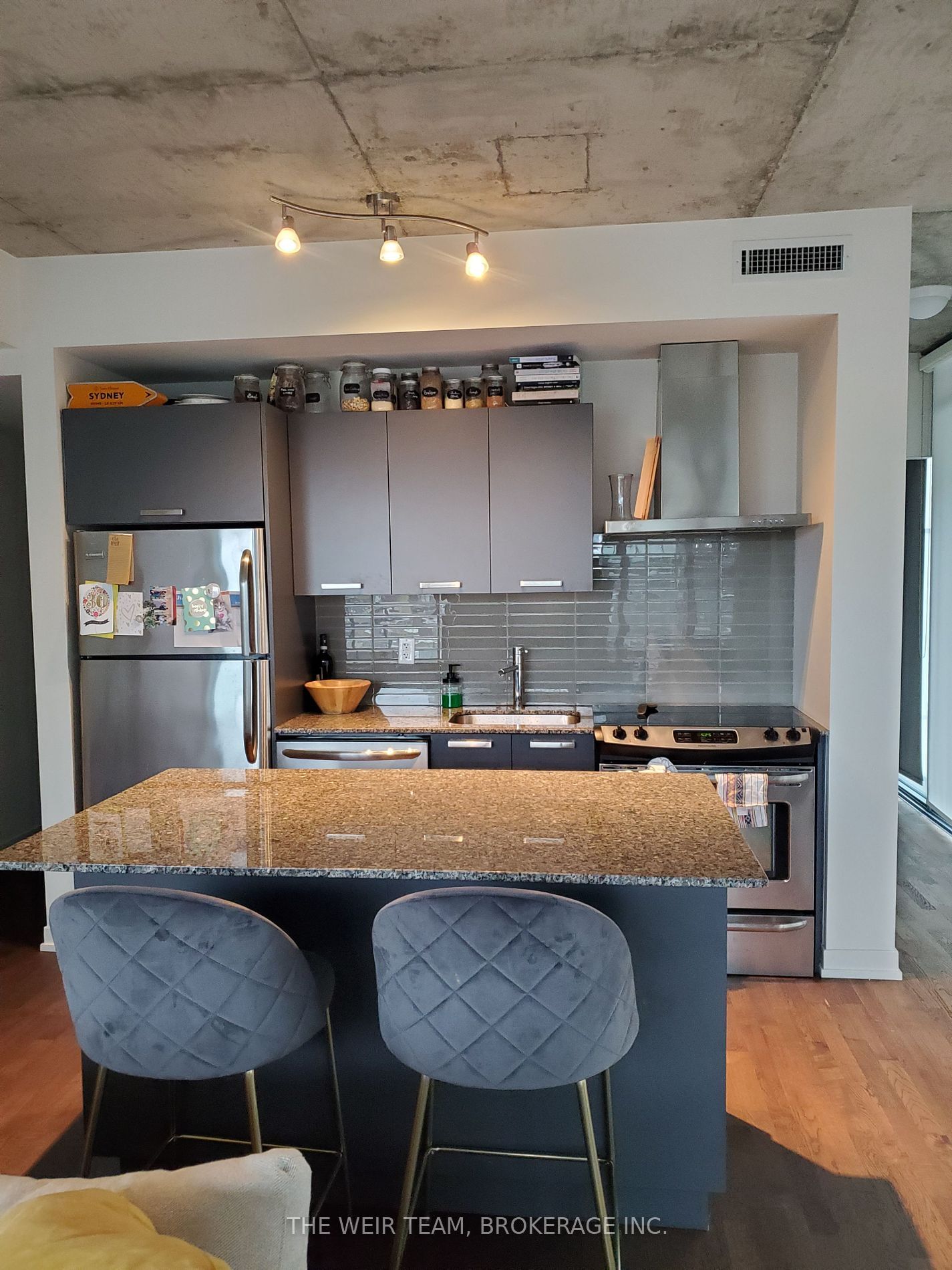 95 Bathurst St, unit 815 for rent