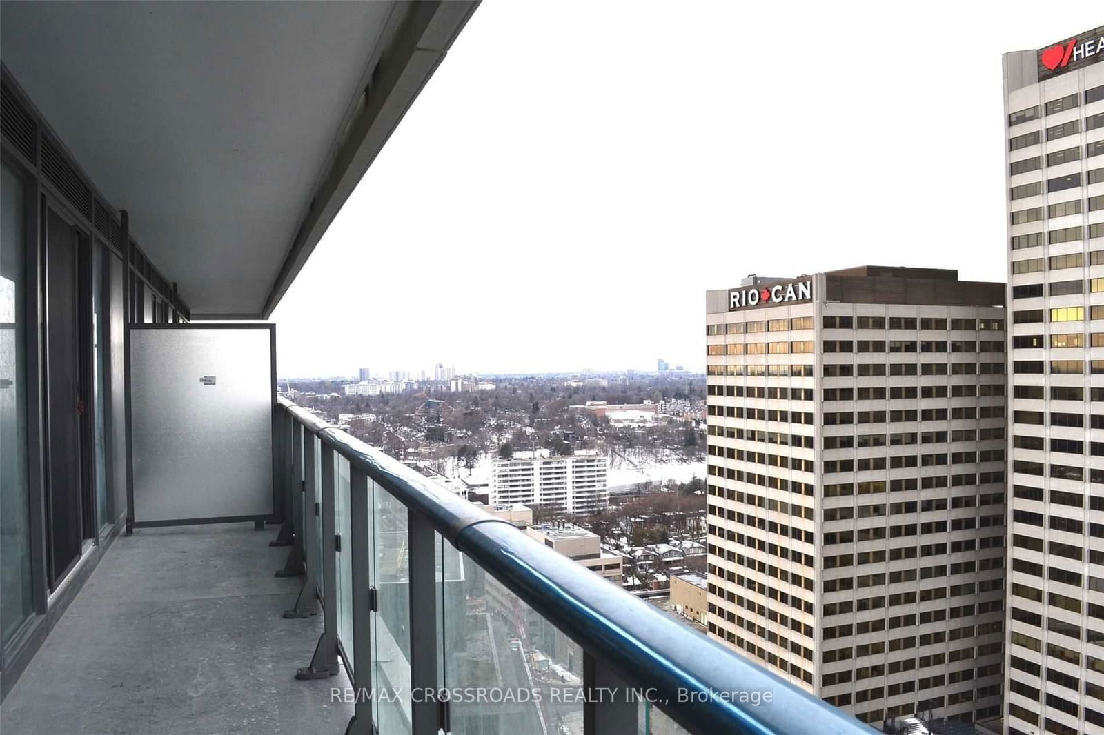 2221 Yonge St, unit 2511 for rent