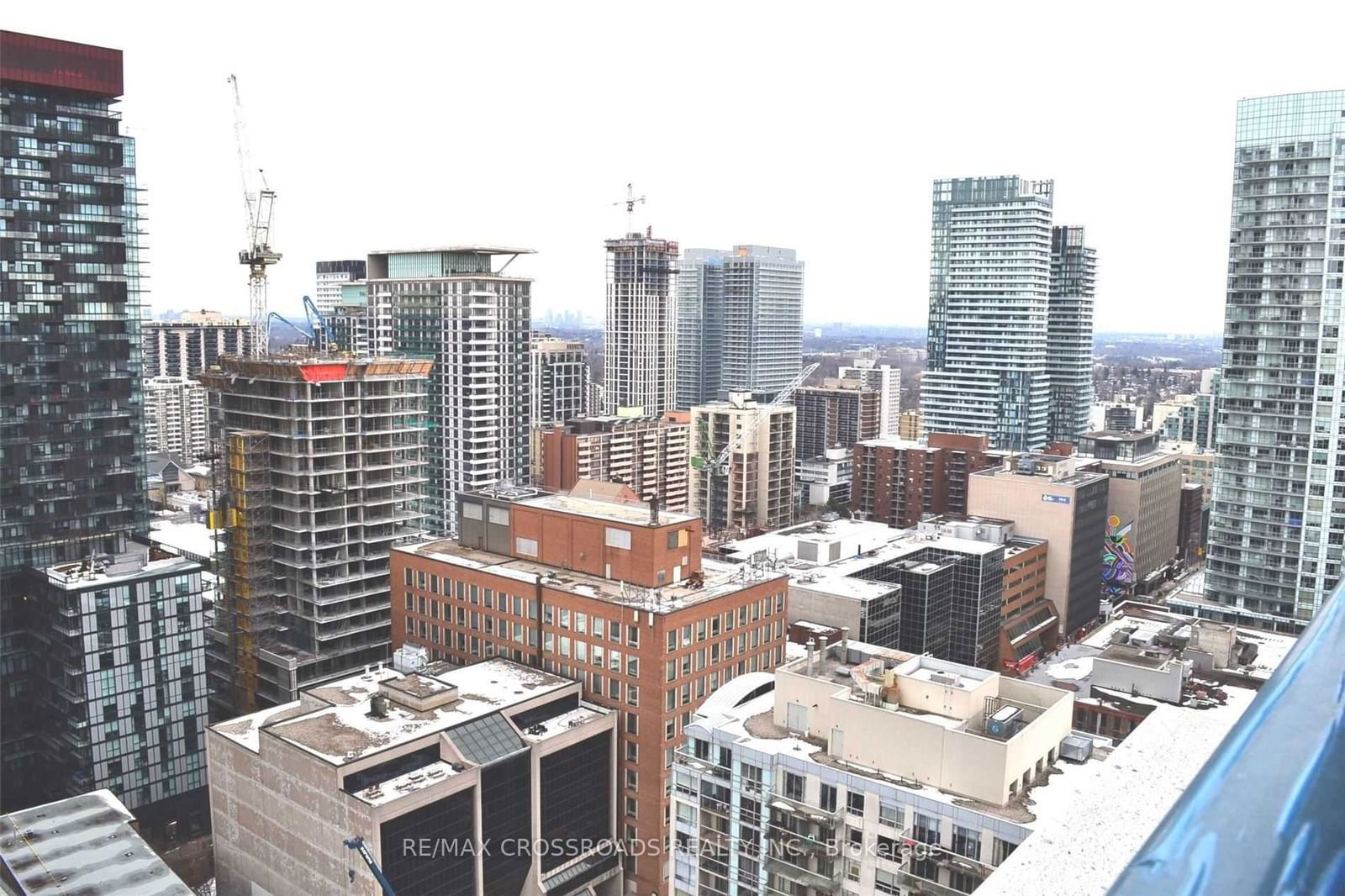 2221 Yonge St, unit 2511 for rent