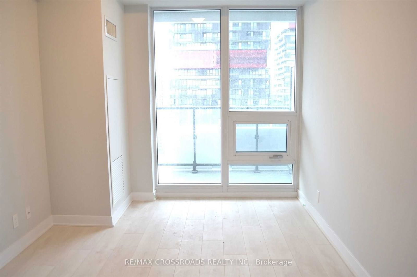 2221 Yonge St, unit 2511 for rent