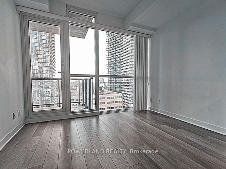 290 Adelaide St W, unit 1403 for rent