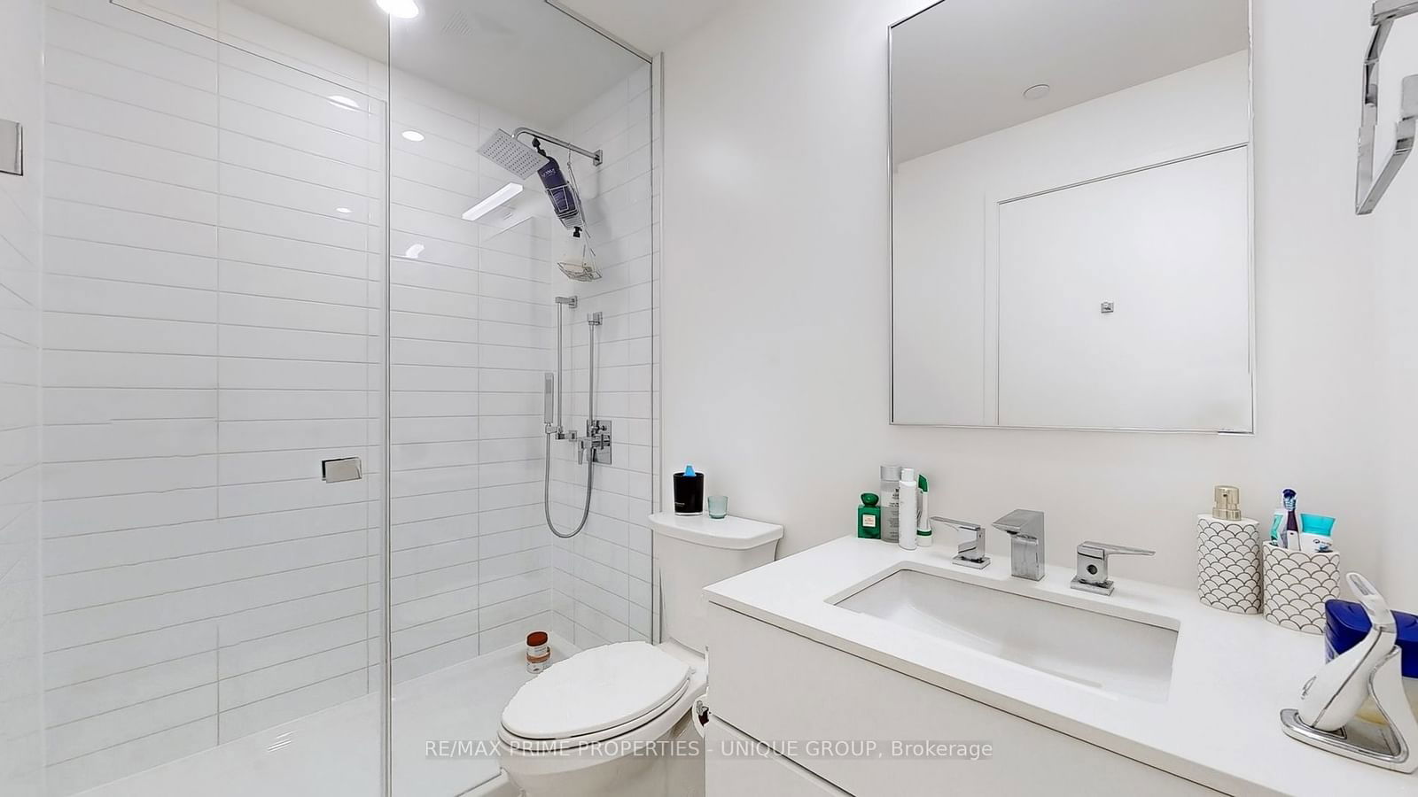 20 Lombard St, unit 3808 for rent