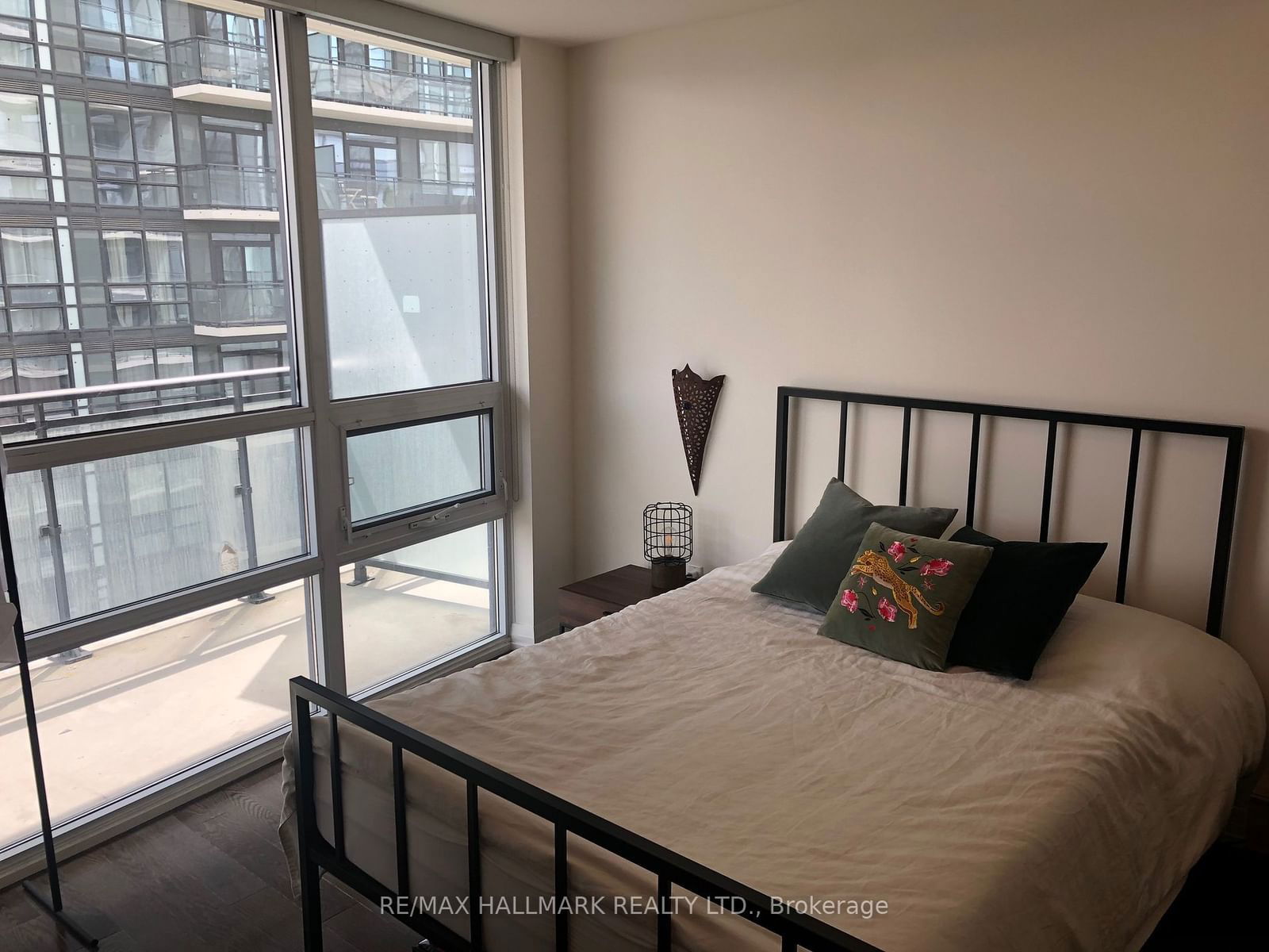 460 Adelaide St E, unit 1506 for rent