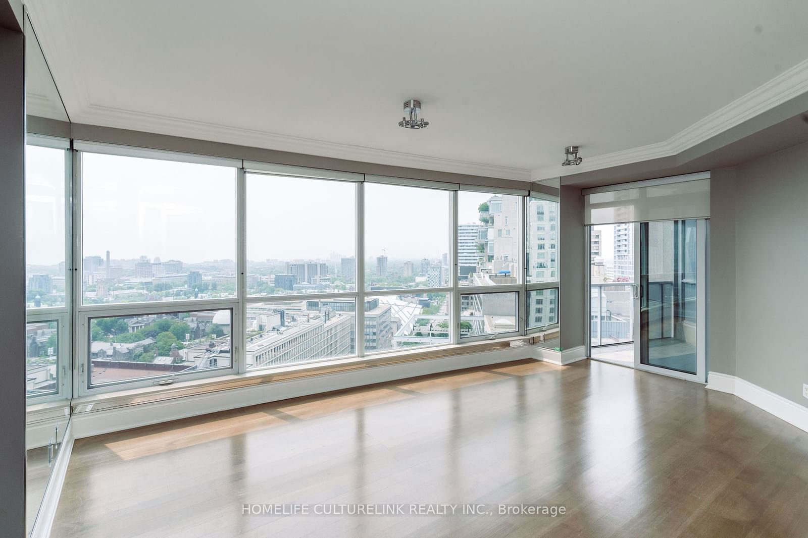 10 Bellair St, unit 2204 for rent