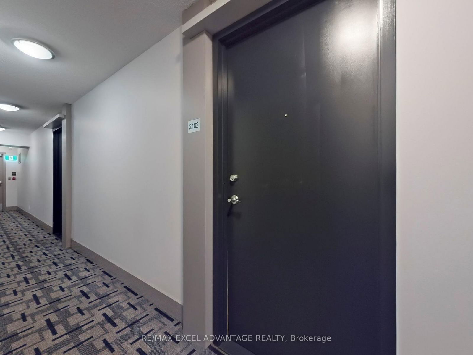 81 Navy Wharf Crt, unit 2102 for rent