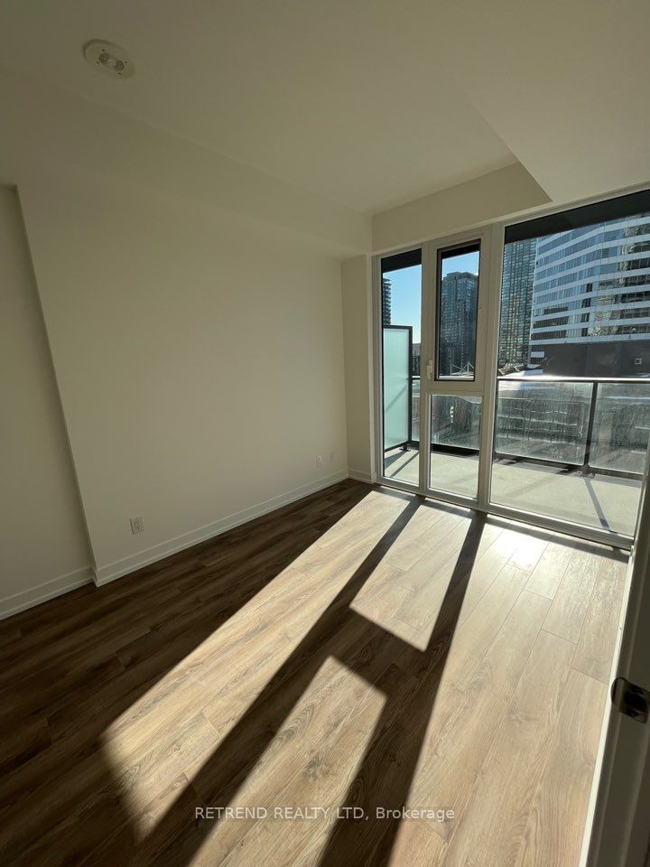 20 Edward St, unit 1705 for rent