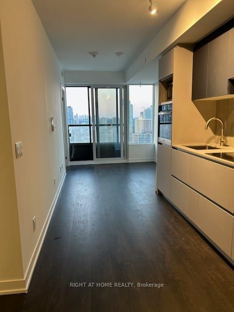 319 Jarvis St, unit 3608 for rent