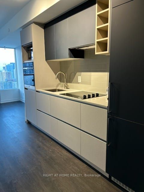 319 Jarvis St, unit 3608 for rent