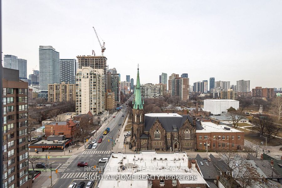 319 Jarvis St, unit 3608 for rent