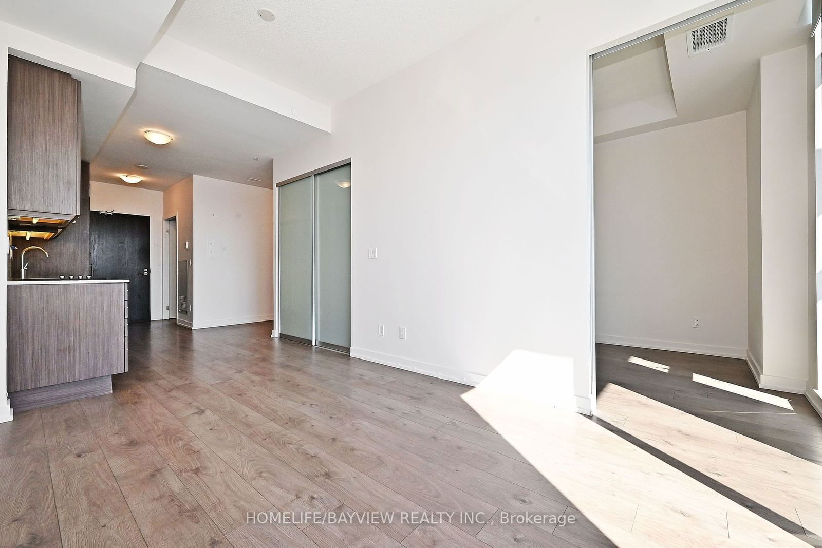 297 College St, unit 1009 for rent