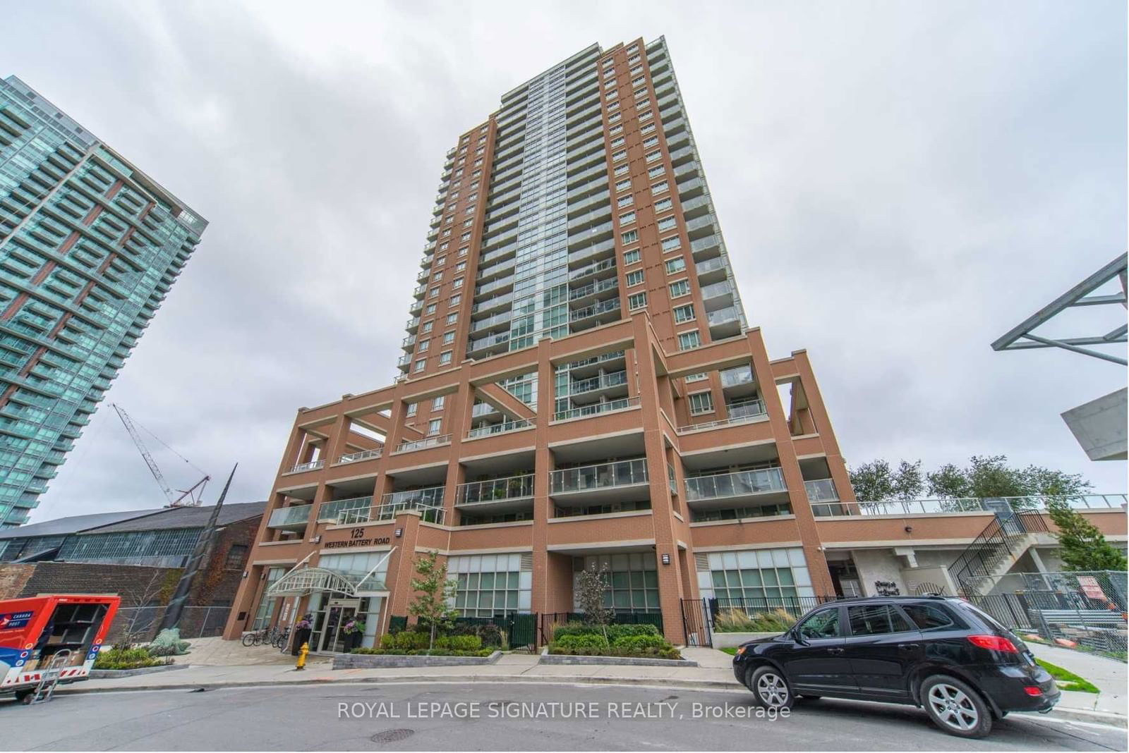 125 Western Battery Rd, unit 1315 for rent