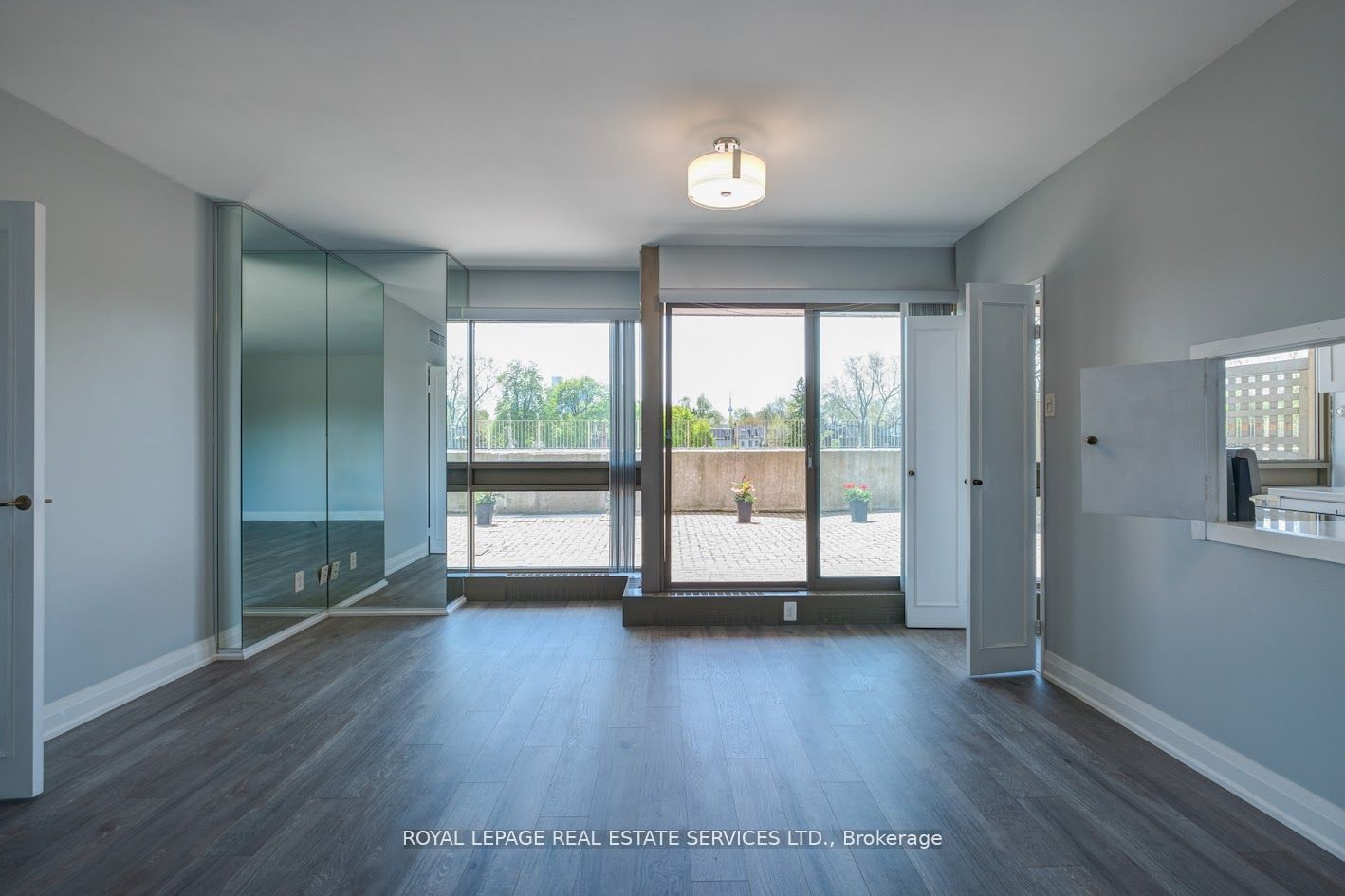 63 St Clair Ave W, unit 106 for sale