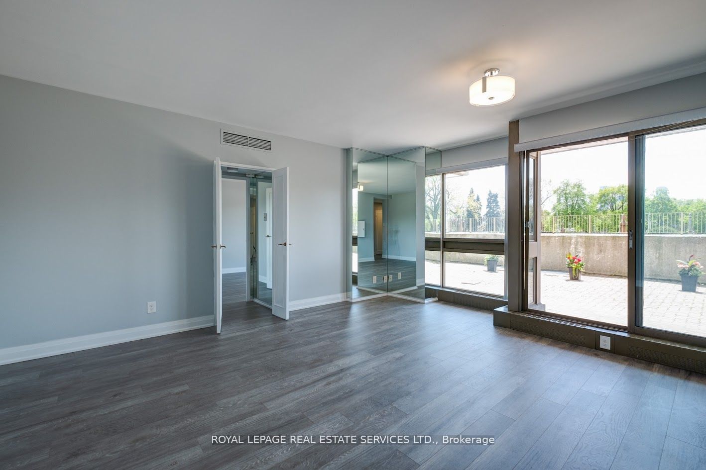 63 St Clair Ave W, unit 106 for sale