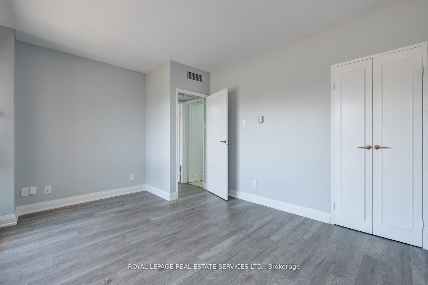 63 St Clair Ave W, unit 106 for sale