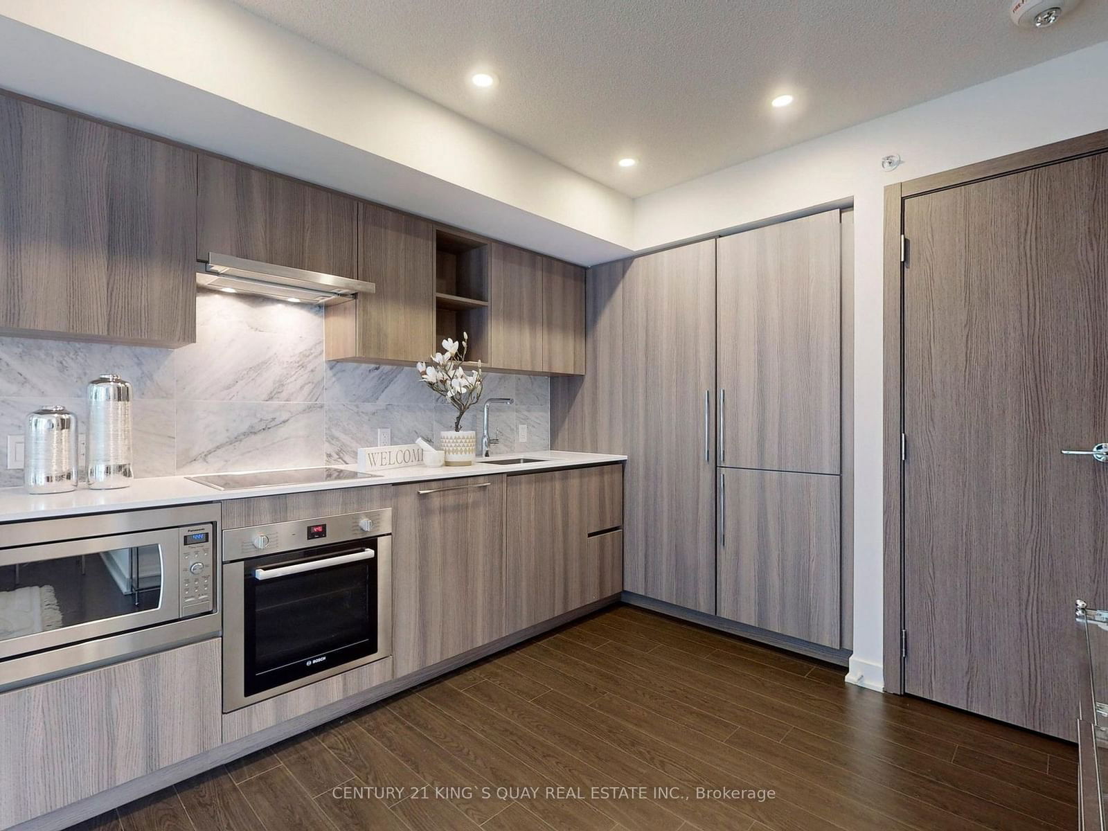 17 Bathurst St, unit 1002 for rent