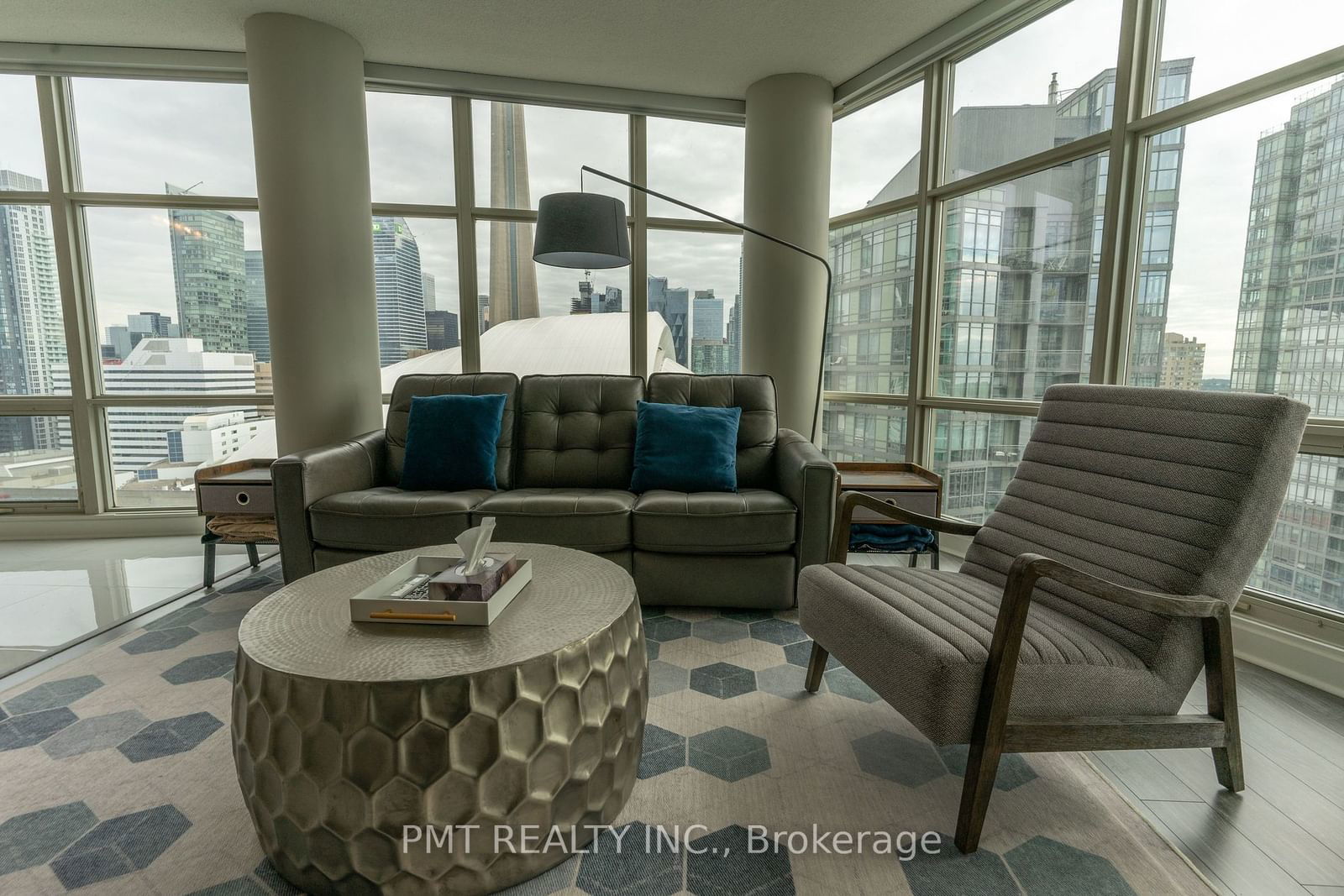 10 Navy Wharf Crt, unit 2809 for rent