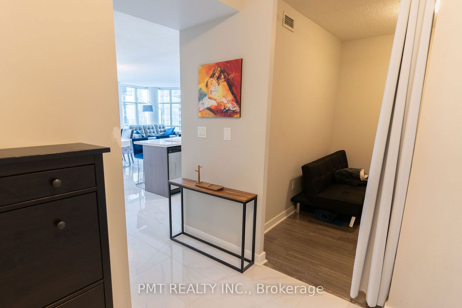 10 Navy Wharf Crt, unit 2809 for rent