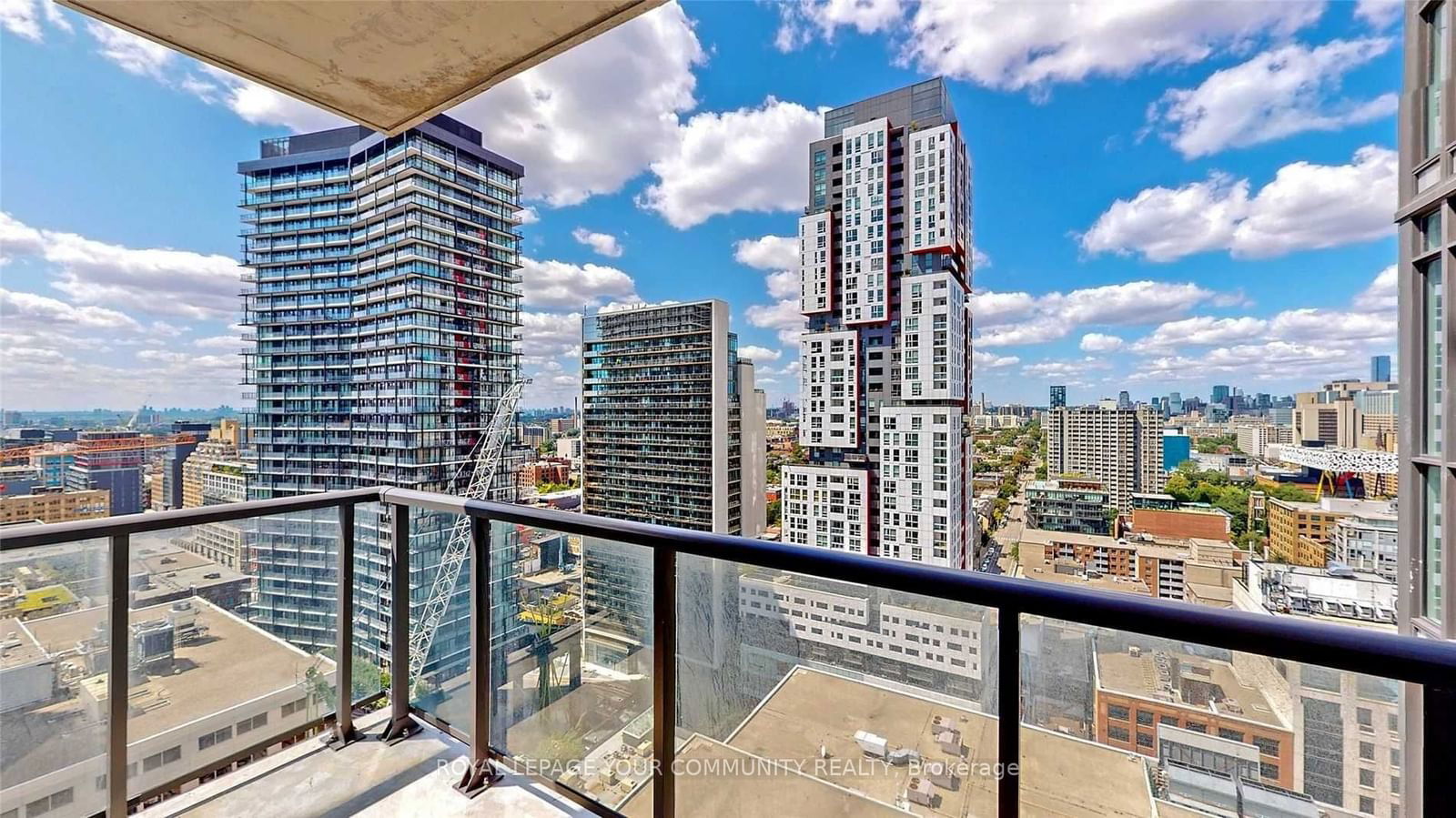 290 Adelaide St W, unit 2204 for rent