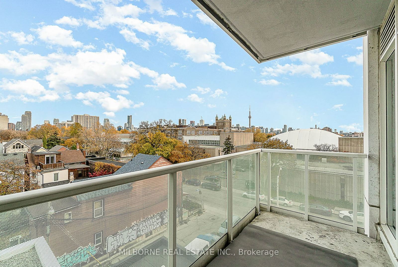 783 Bathurst St, unit 413 for sale