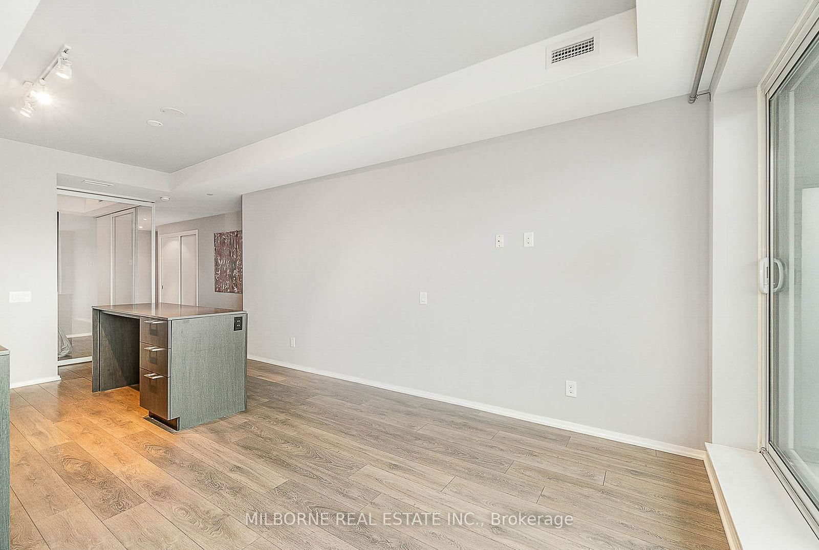 783 Bathurst St, unit 413 for sale