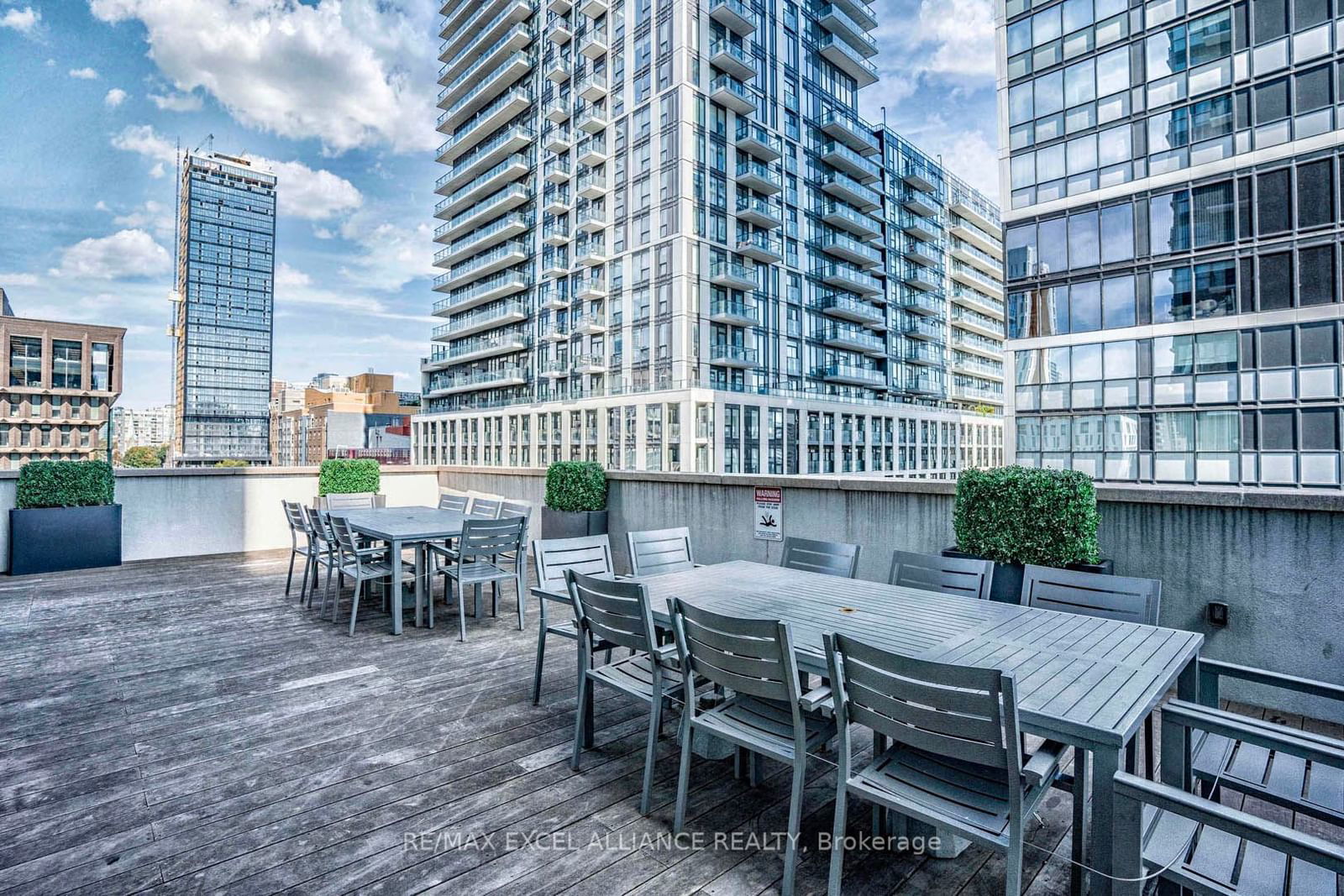 159 Dundas St E, unit 2105 for sale