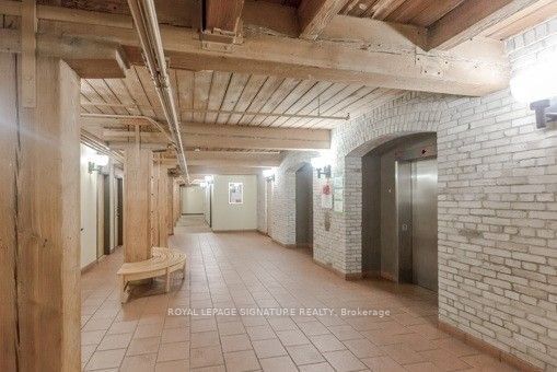 993 Queen St W, unit 419 for rent