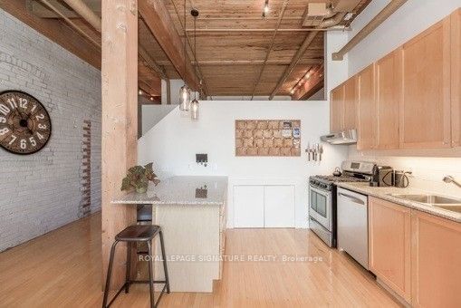 993 Queen St W, unit 419 for rent