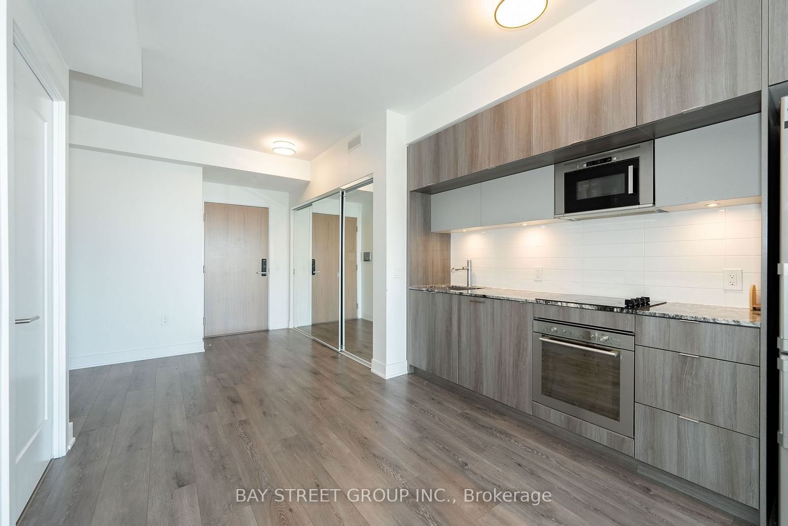 575 Bloor St E, unit 3310 for rent