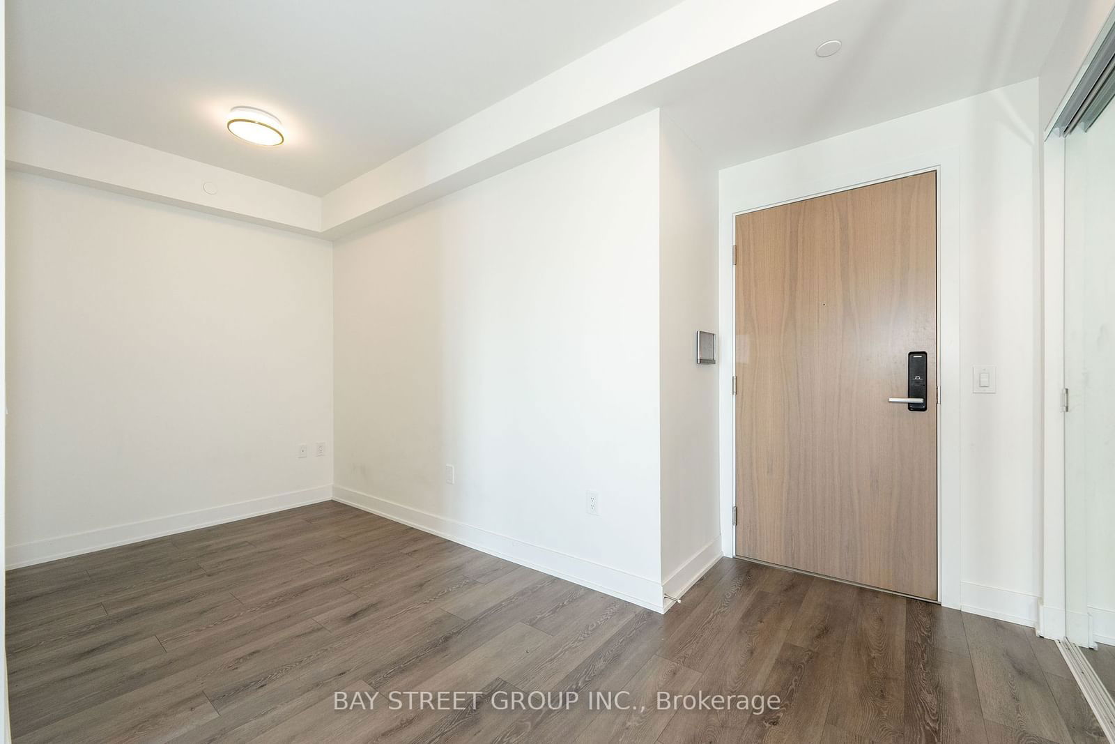 575 Bloor St E, unit 3310 for rent