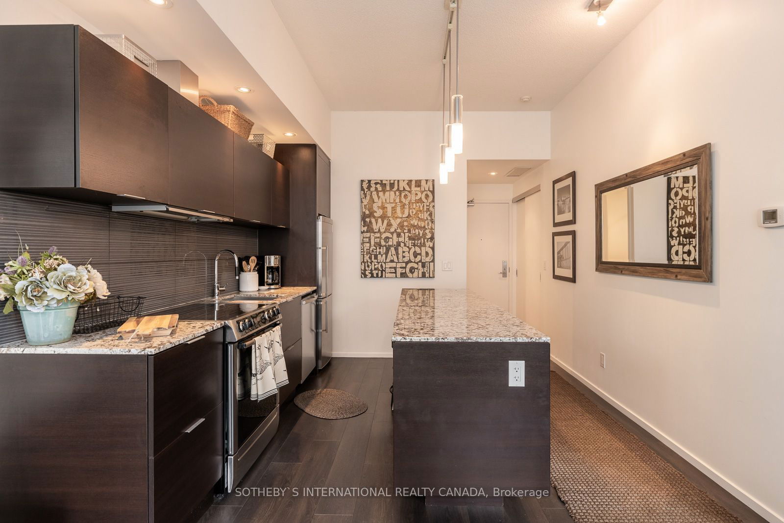 8 Charlotte St, unit 210 for rent