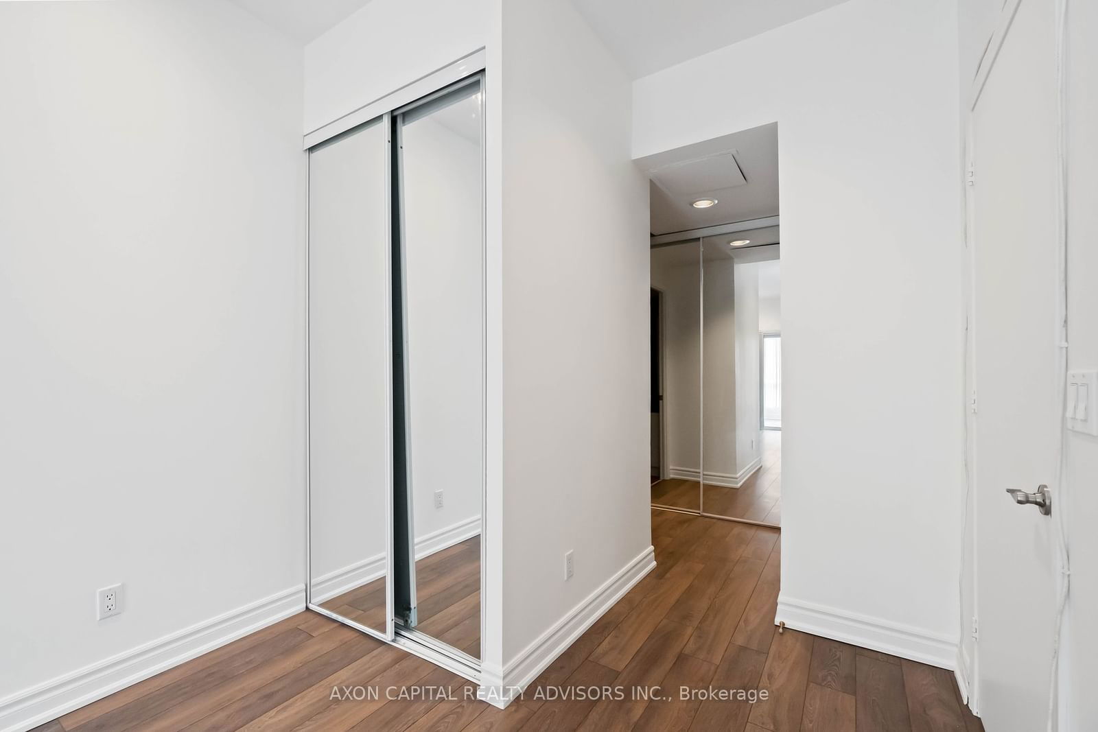 7 King St E, unit 1417 for rent