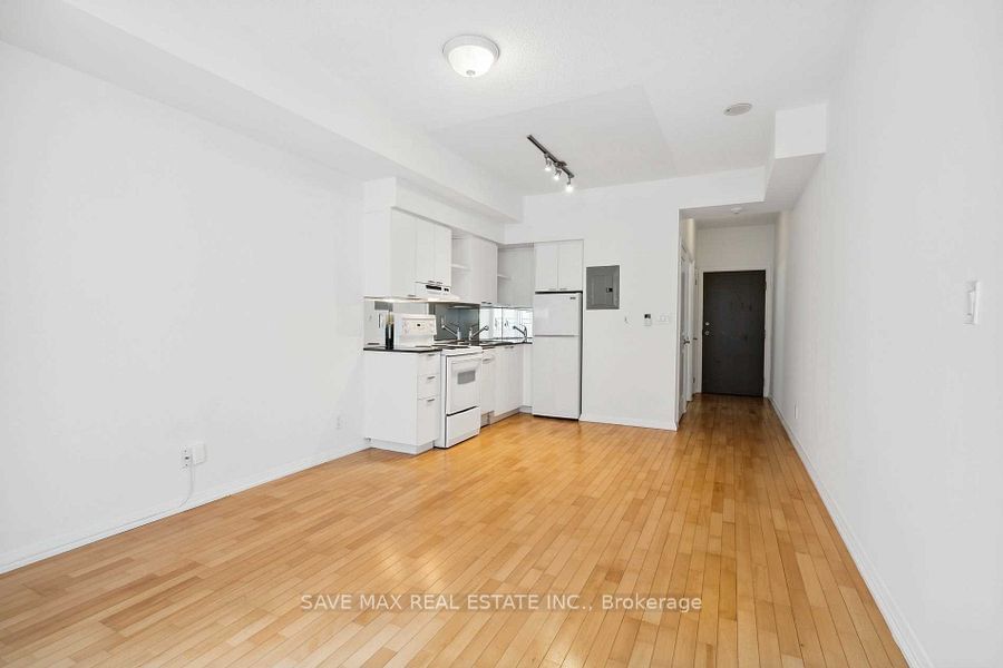 35 Hayden St, unit 202 for rent