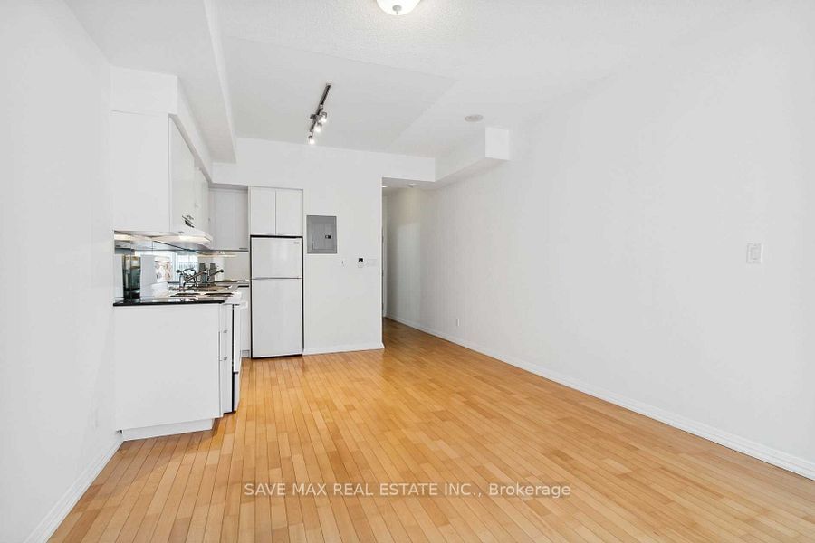 35 Hayden St, unit 202 for rent