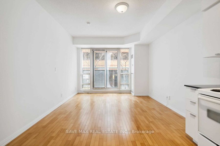 35 Hayden St, unit 202 for rent