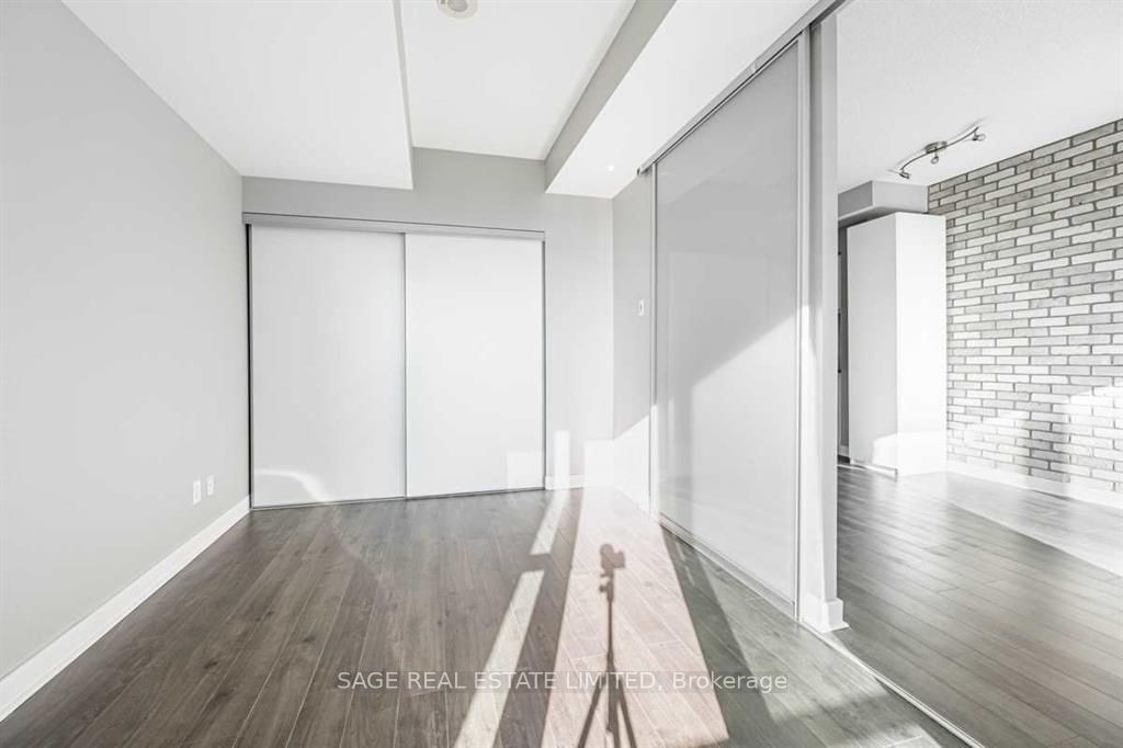 1169 Queen St W, unit 602 for rent