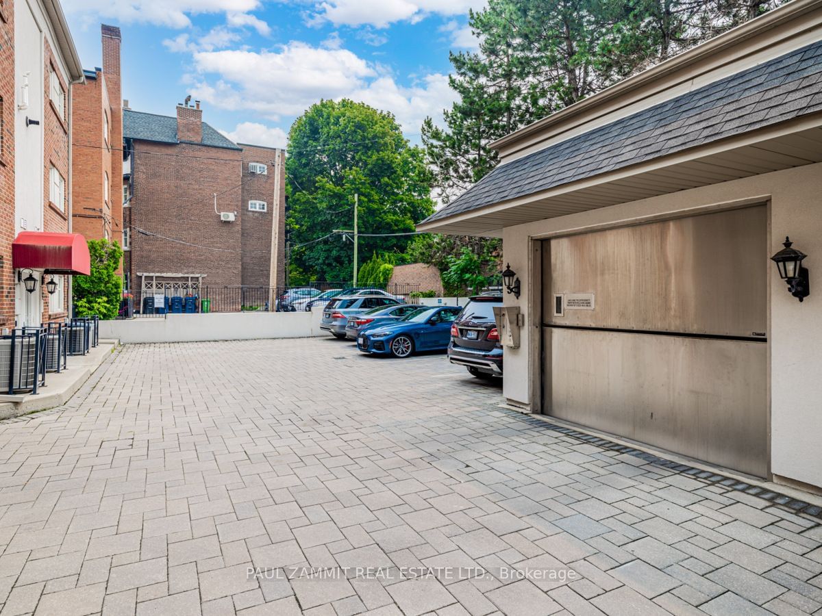 Condominiums Of Forest Hill Village, Midtown, Toronto