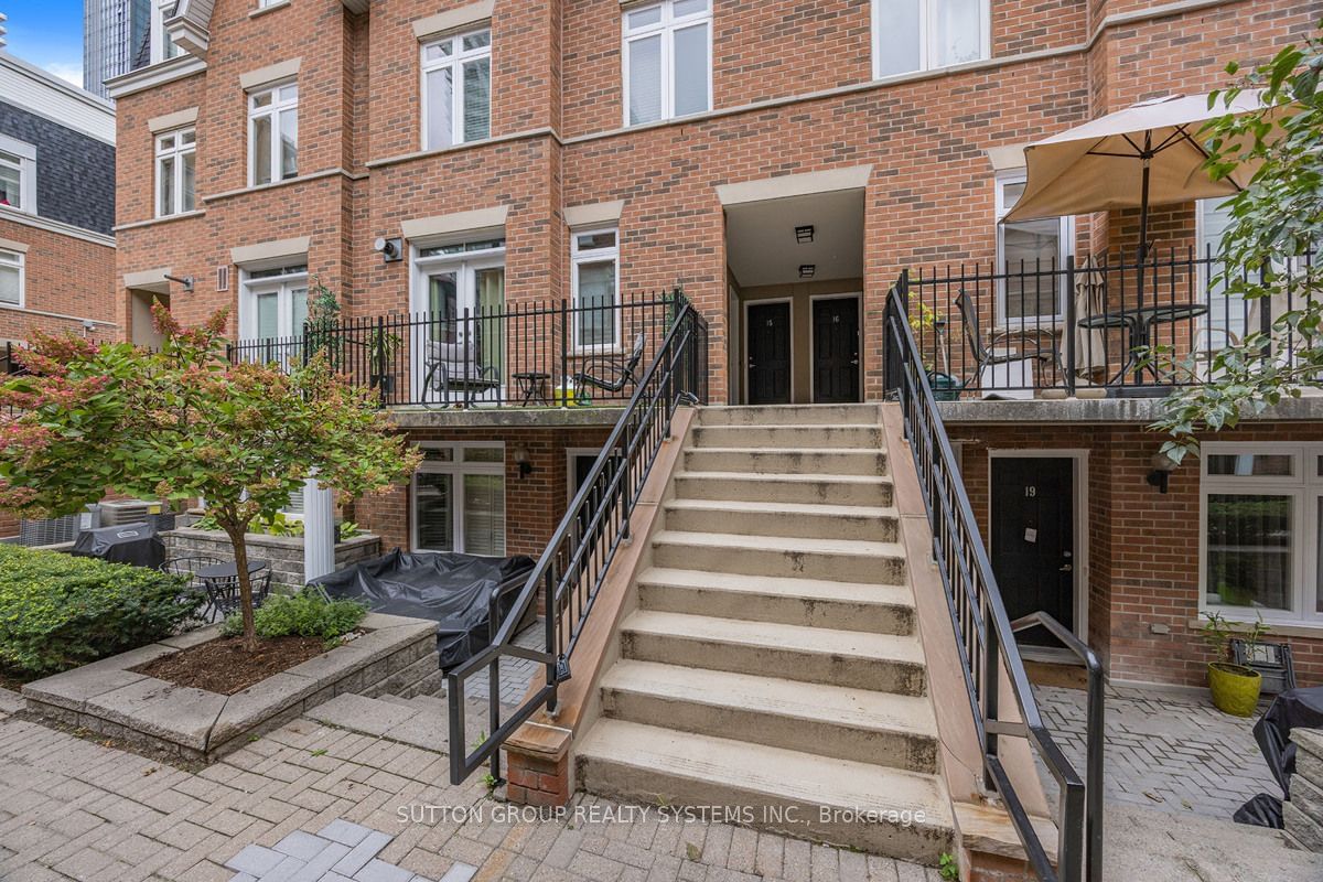 98 Redpath Ave, unit 12 for sale