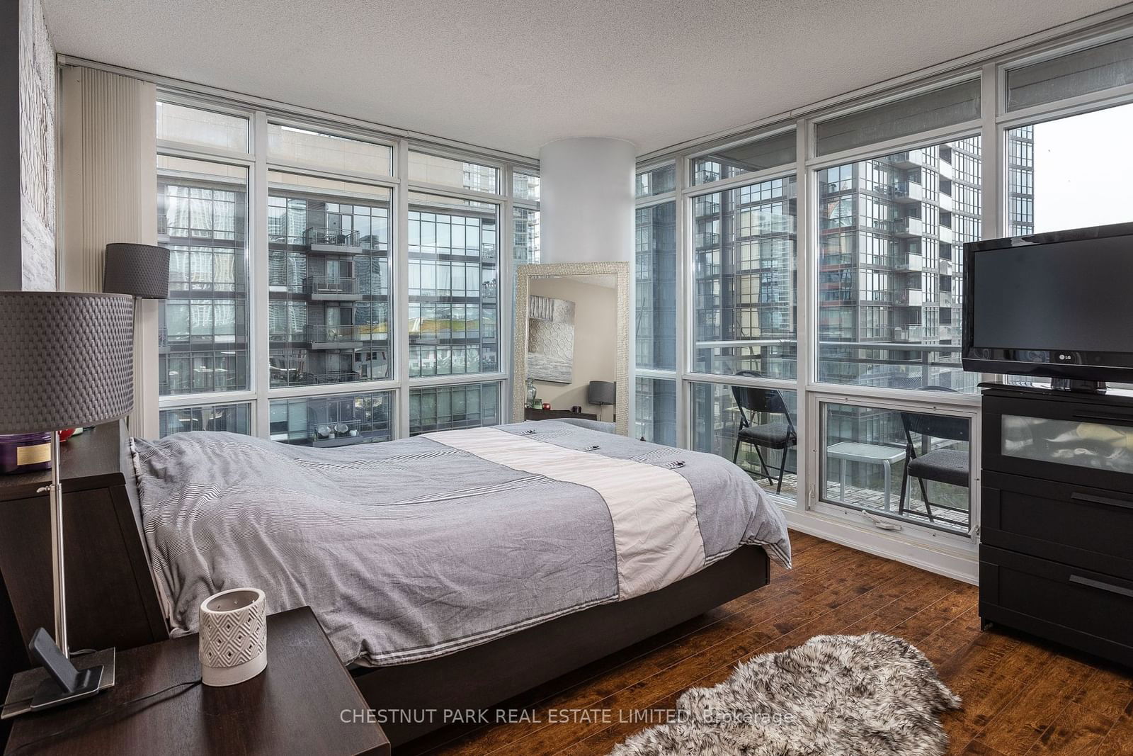 15 Fort York Blvd, unit 710 for rent