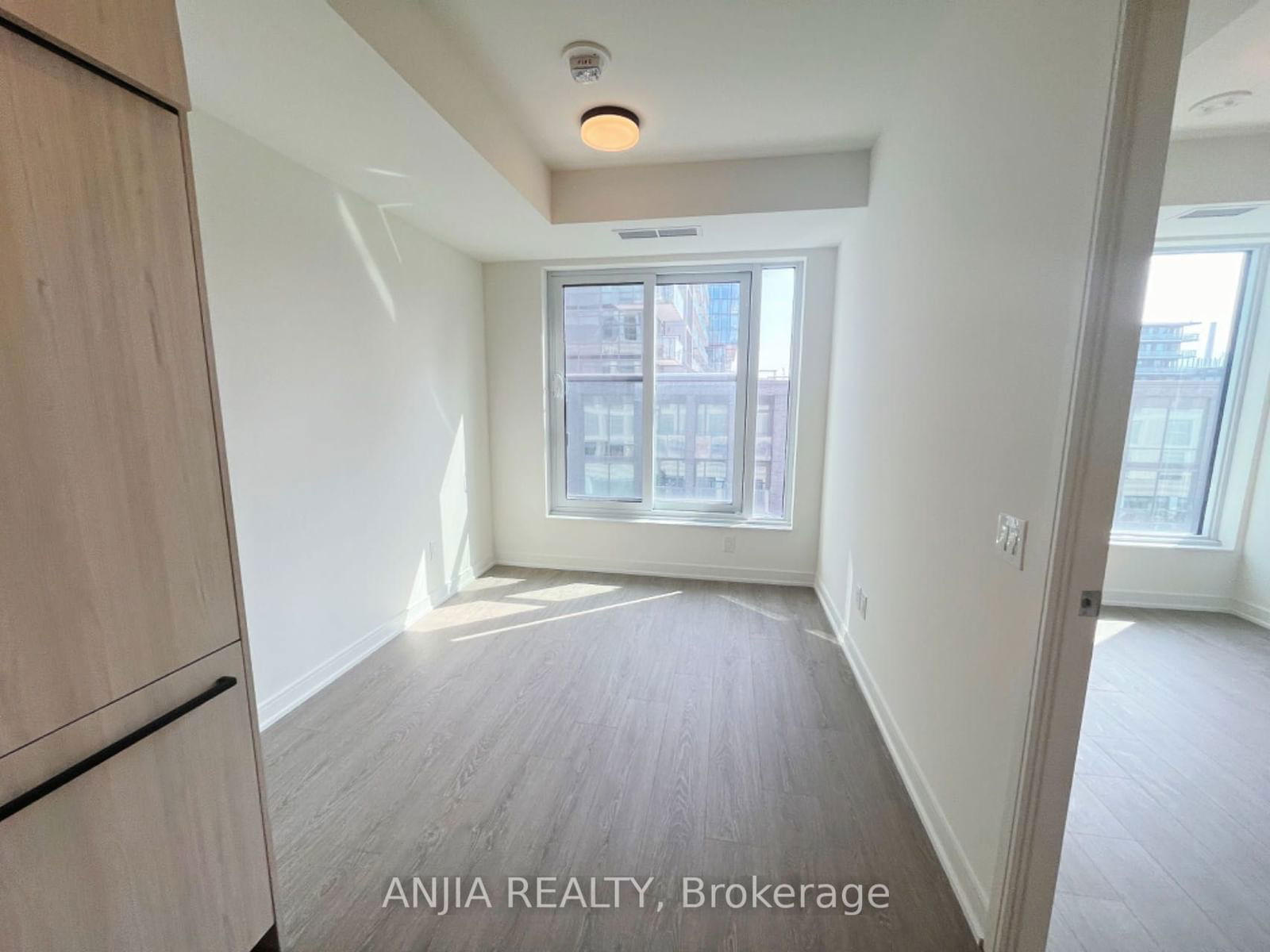 425 Front St E, unit 511 for rent