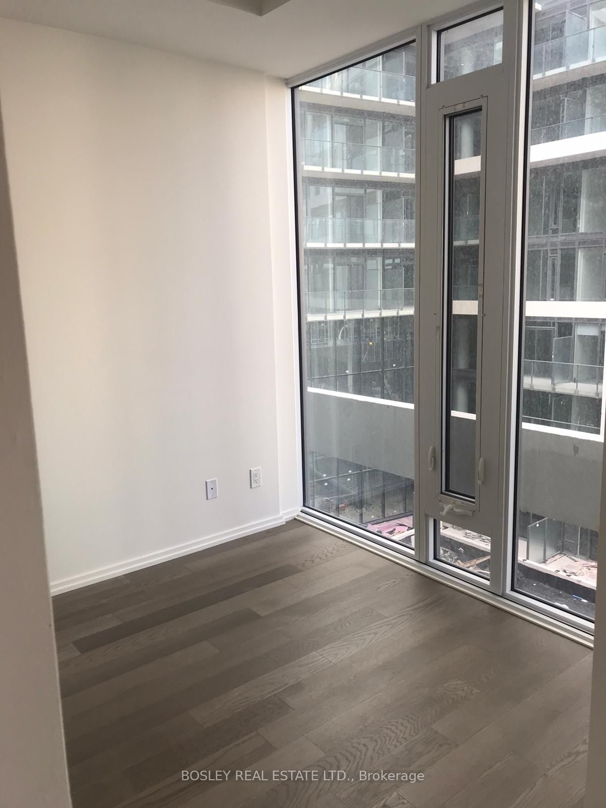 8 Hillsdale Ave E, unit 1034 for rent