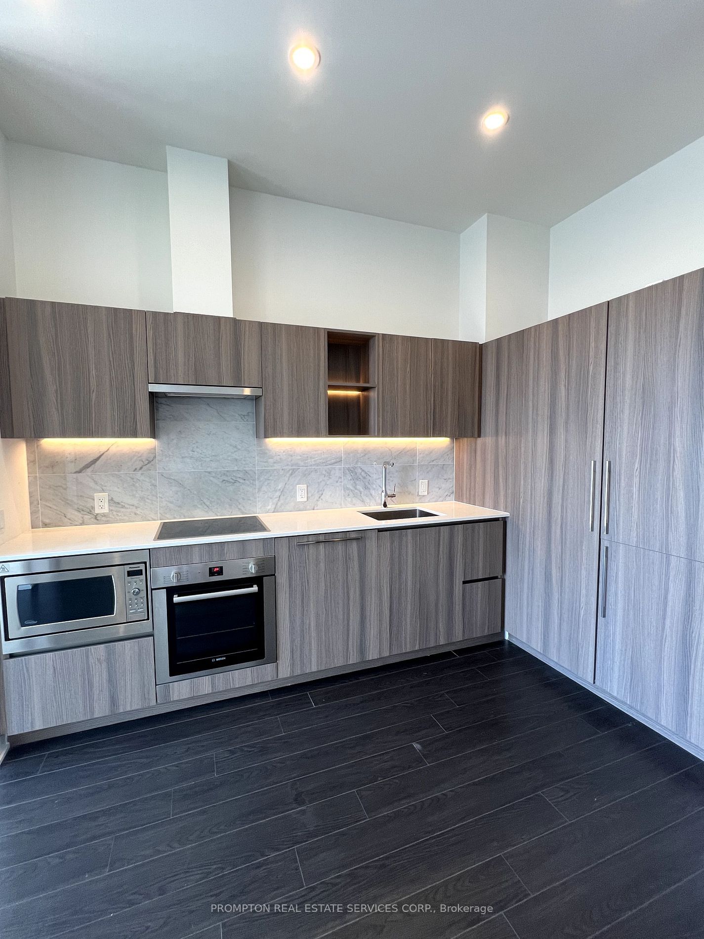 19 Bathurst St, unit 4216 for rent