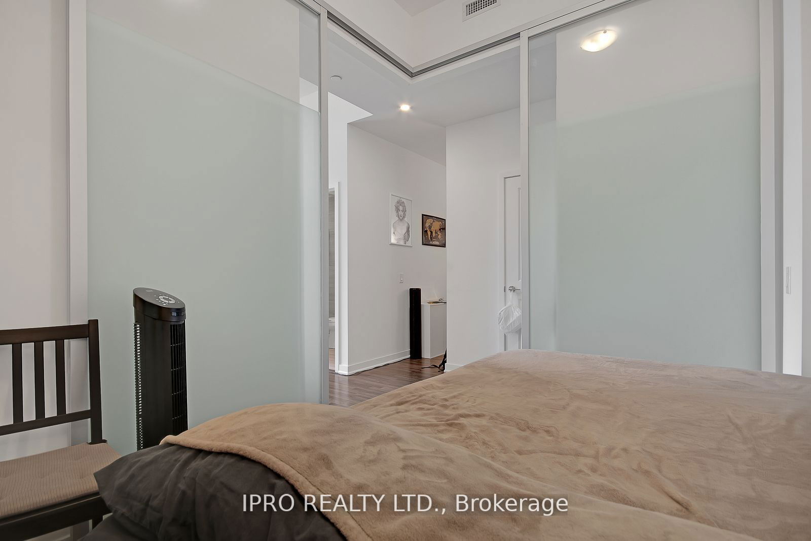 120 Parliament St, unit 1015 for rent