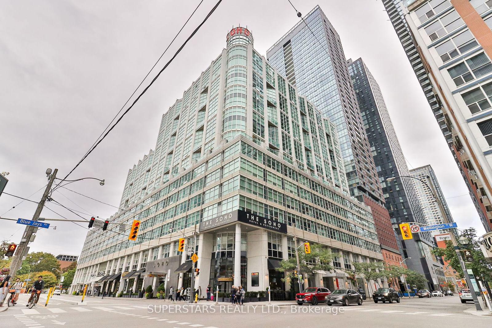 350 Wellington St W, unit M02 for sale