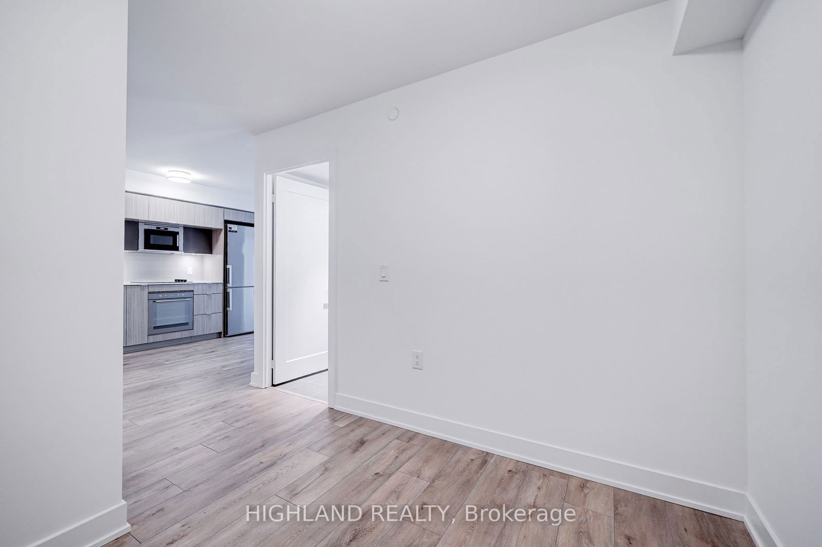 585 Bloor St E, unit 621 for rent