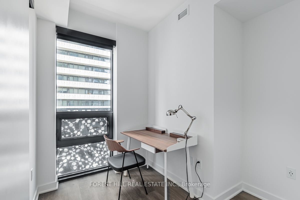 55 Charles St E, unit 1910 for rent