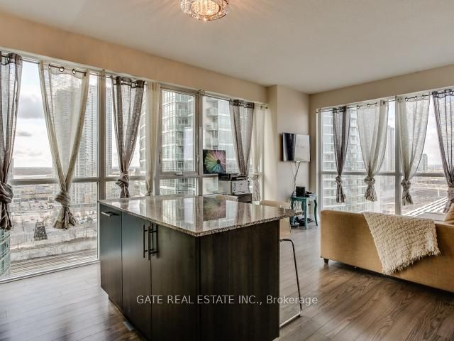 352 Front St W, unit 1406 for rent